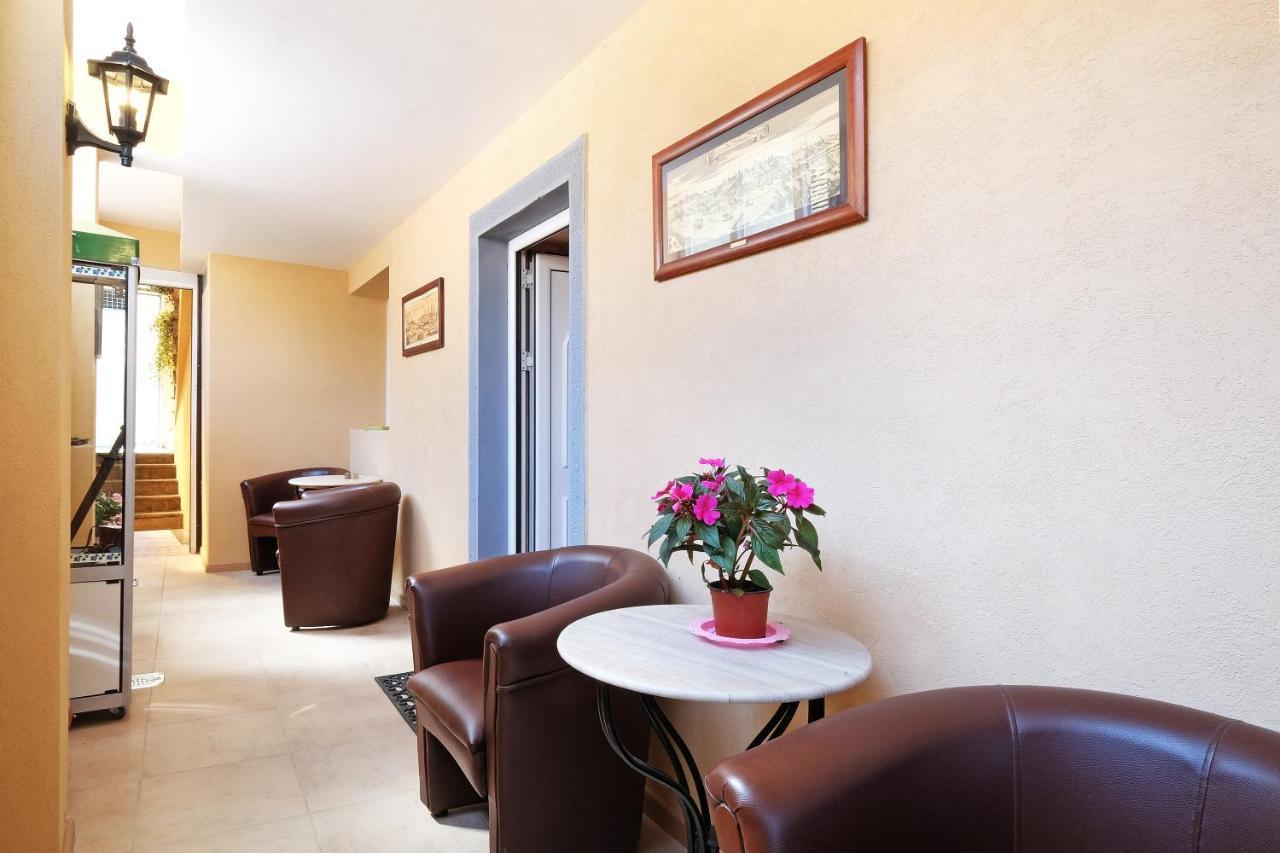 בלגרד Villa Tower Gardos מראה חיצוני תמונה
